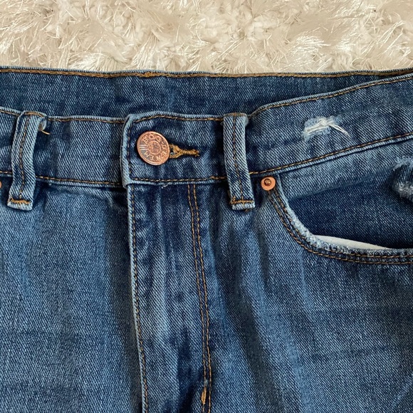 High Rise Mom Jean - Picture 2 of 3